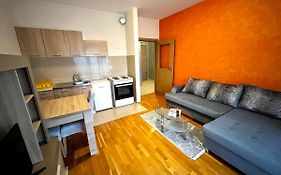 Naki Apartments